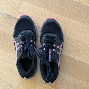 Asics Venture Trail shoes, Gently worn, navy purple - girls size 5 (euro 37.5)